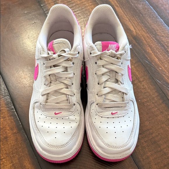Girls Nike Air Force 1 - Picture 2 of 15